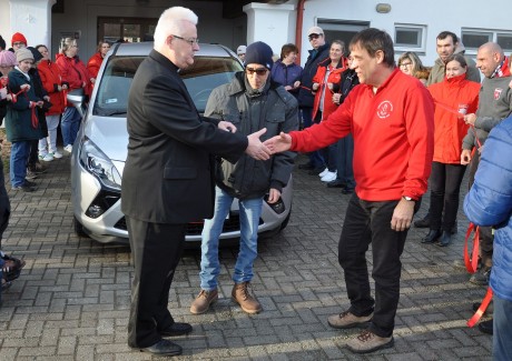 Tíz esztendős a Szent Kristóf Ház - egy új gépjárművet kapott ajándékba az intézmény